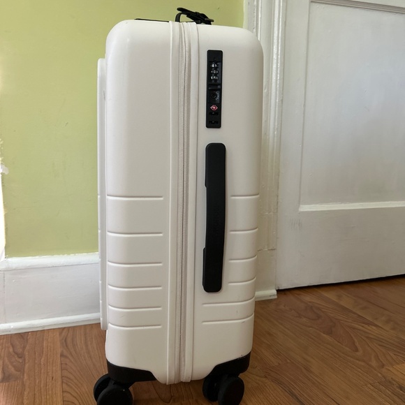 Monos Carry On Pro, White - Picture 2 of 16